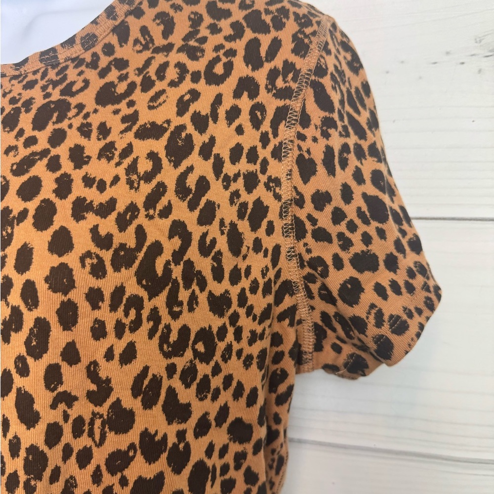 NWT Universal Thread Leopard Print Tee Size L new with tags - Picture 3 of 10